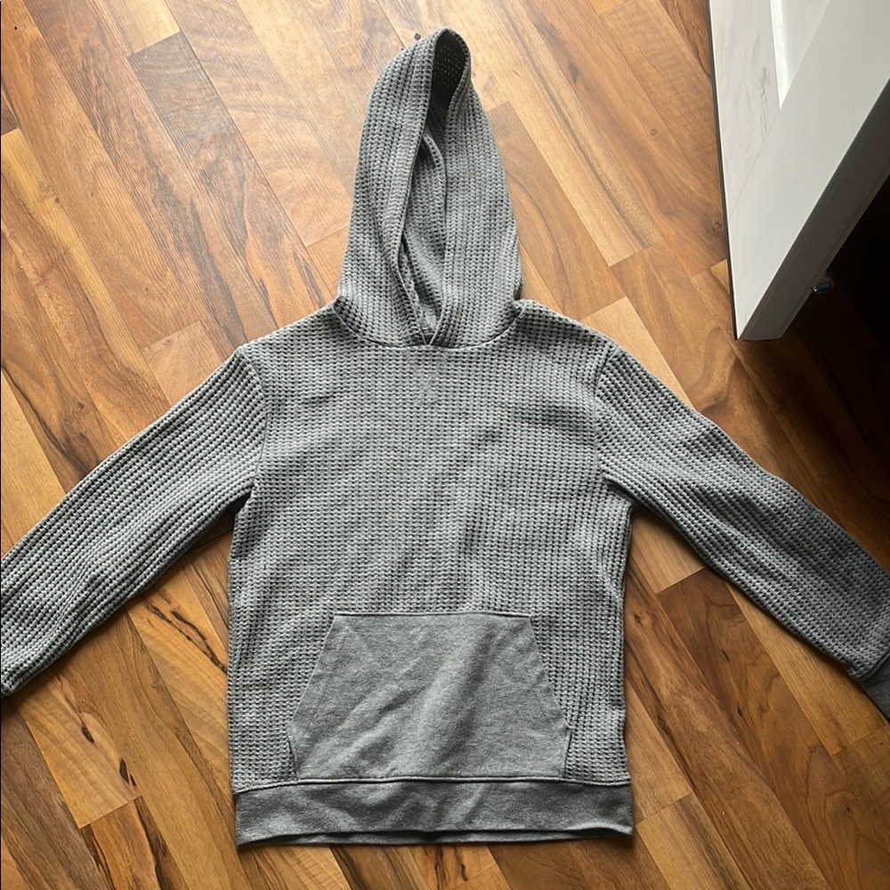 Gray Pullover Hoodie with Long Sleeves and Ribbed Cuffs